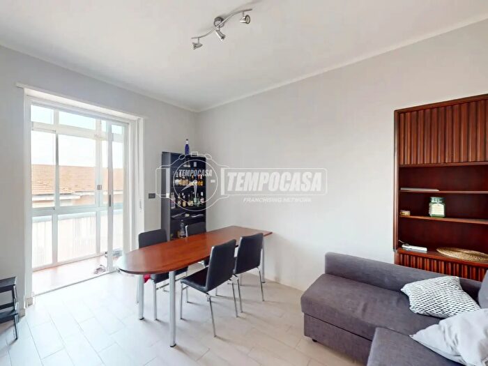 Appartamento bilocale in vendita in Via Montemagno, Torino