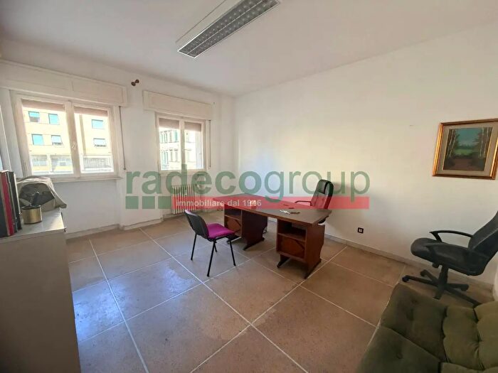 Appartamento trilocale in vendita in Via Grande, Livorno