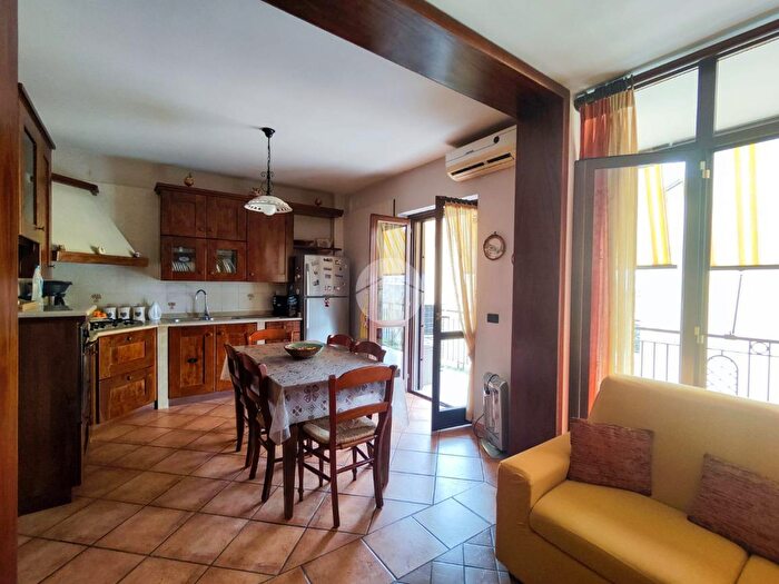 Appartamento trilocale in vendita in Via Sandro Pertini, Melito Di Napoli