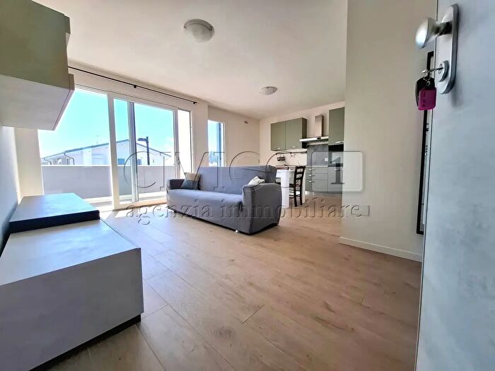 Appartamento con 5 locali in vendita in Via John Fitzgerald Kennedy, Grisignano Di Zocco