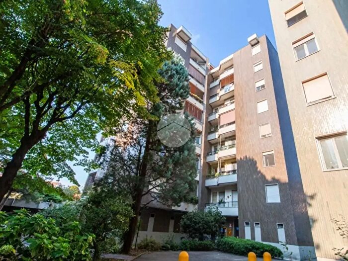 Appartamento bilocale in vendita in Via Val Cannobina, Milano