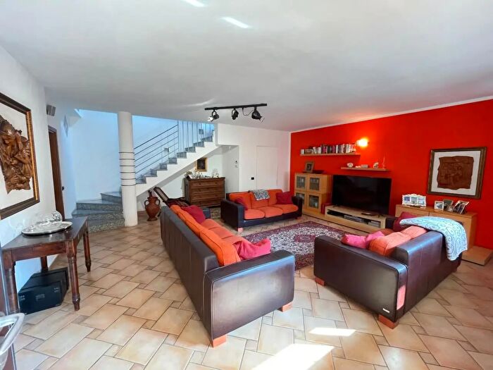 Casa quadrilocale in vendita in Via Luchino Visconti, Vigevano