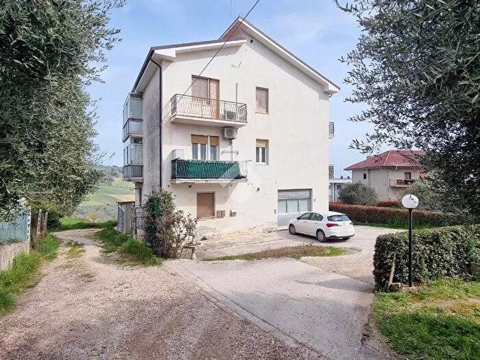 Appartamento quadrilocale in vendita in Via Indipendenza, Monteprandone