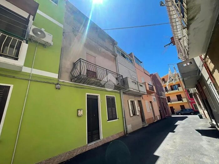 Appartamento trilocale in vendita in Via Finzi, Iglesias