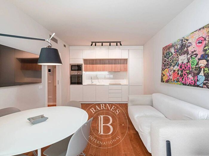 Appartamento bilocale in affitto in Via Giuseppe Compagnoni, Plebisciti Susa, Milano