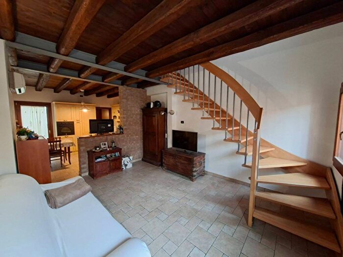 Casa quadrilocale in affitto in Via Nazionale, Mira Taglio, Mira