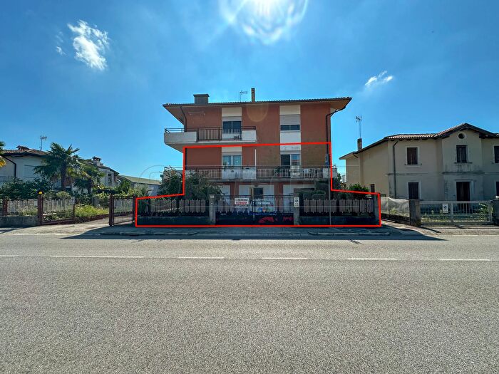 Casa con 13 locali in vendita in Via Roma, Bagnaria Arsa