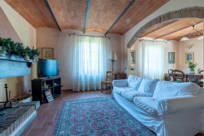 Casa con 10 locali in vendita in Via Verdi, Casciana Terme Lari