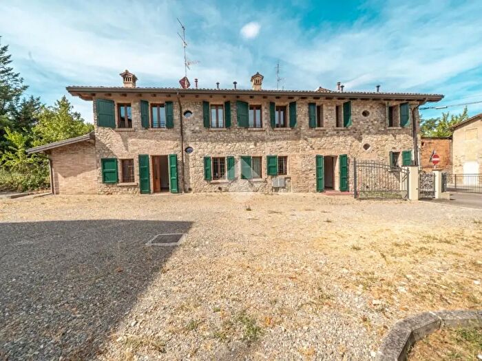 Casa quadrilocale in vendita in Via G Ghirardi, San Polo D'Enza