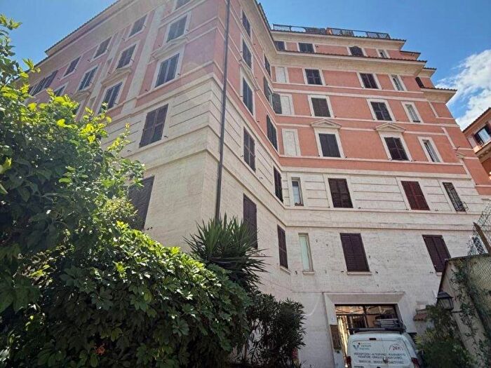 Appartamento quadrilocale in affitto in Viale di Trastevere, Monteverde Vecchio, Roma