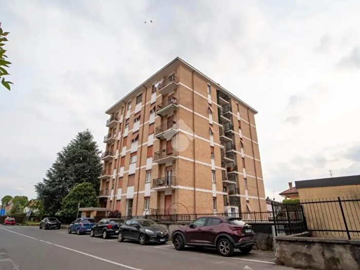 Appartamento trilocale in vendita in Via Fiume, Sovico