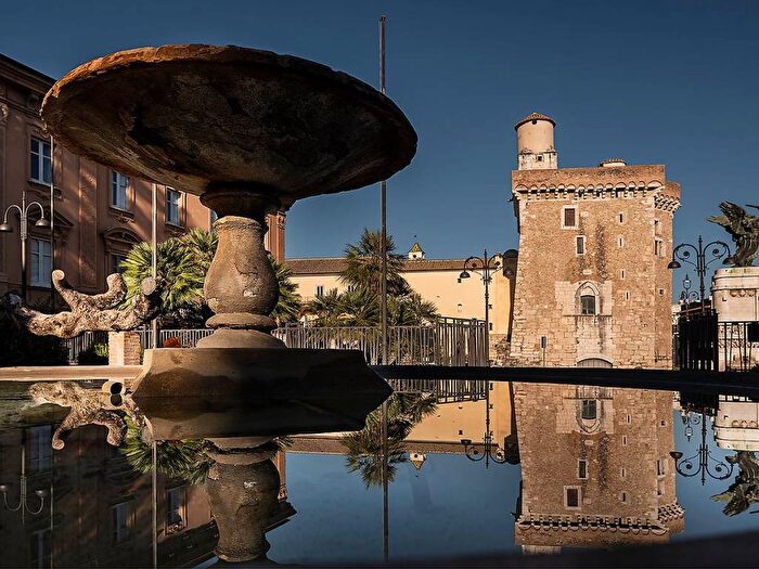 Casa con 6 locali in vendita in Via la Frazia Calvi BN Italia, Calvi