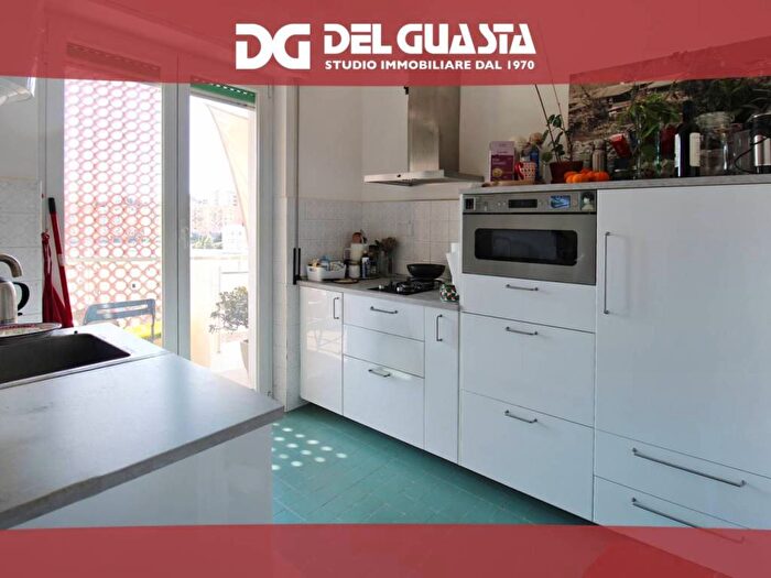 Appartamento quadrilocale in affitto in Corso Europa, Quinto, Genova