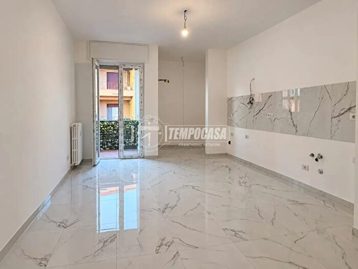 Appartamento trilocale in vendita in Via Cardinal Ferrari, Rho