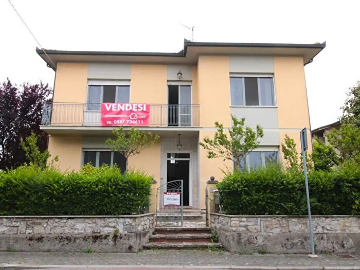 Casa con 10 locali in vendita in Casciana Terme Lari