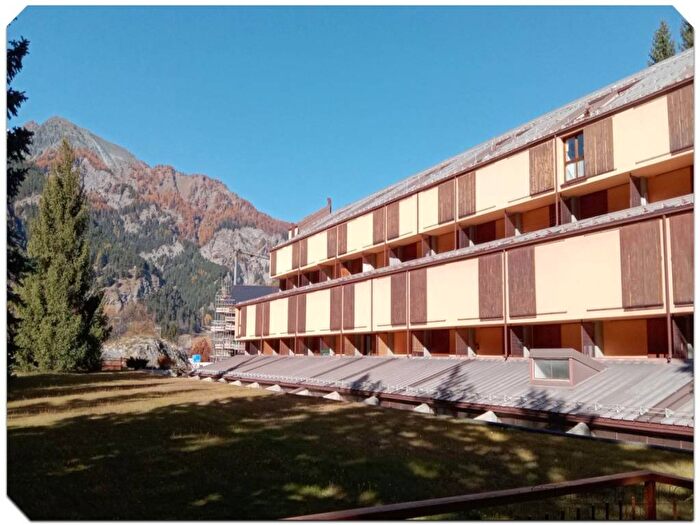 Appartamento monolocale in affitto in Viale Novembre, Centro, Cesana Torinese