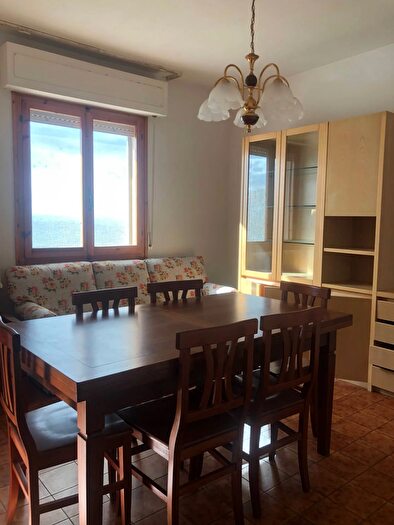 Appartamento con 5 locali in vendita in Via Nebbiano, Montespertoli