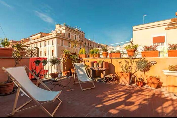 Appartamento trilocale in affitto in Via Angelo Bellani, Trastevere, Roma