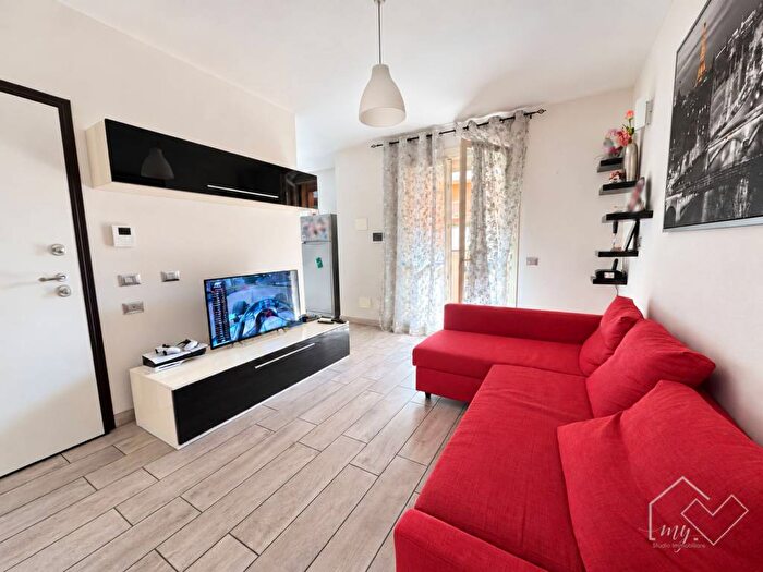 Appartamento trilocale in affitto in Via Alfonso Lombardi, Bolognina, Bologna