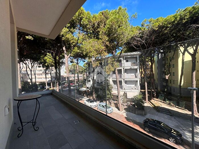 Appartamento trilocale in vendita in Viale dei Pini, Comacchio