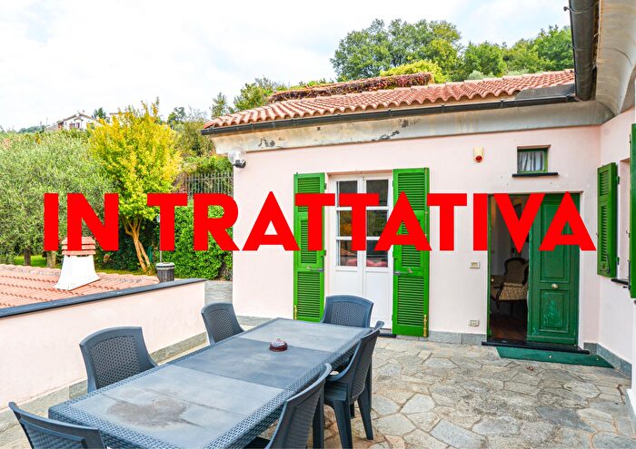 Casa con 7 locali in vendita in Via Dodino, Quiliano