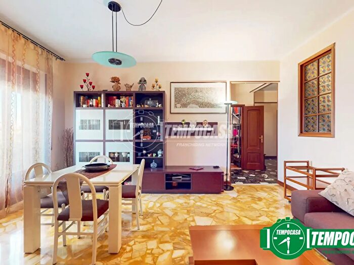 Appartamento con 5 locali in vendita in Corso Italia a, Ovada