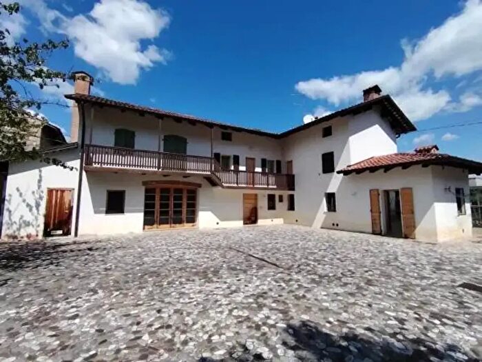 Casa con 7 locali in vendita in Cividale Del Friuli