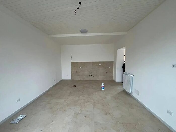 Appartamento trilocale in affitto in Via Albana, Santa Maria Capua Vetere