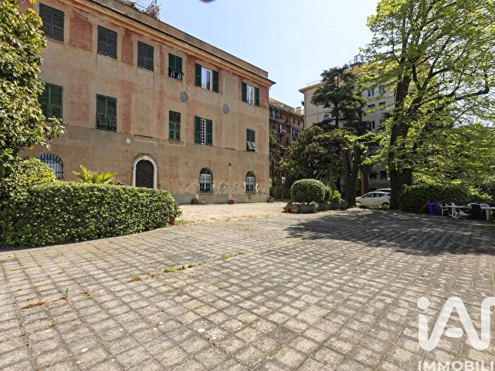 Casa con 9 locali in vendita in Via Barrili, Genova