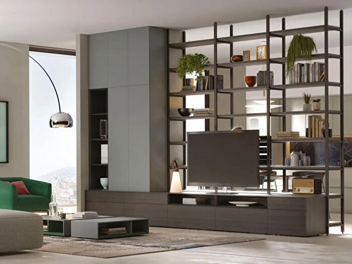 Appartamento trilocale in vendita in Via Tozzetti, Firenze