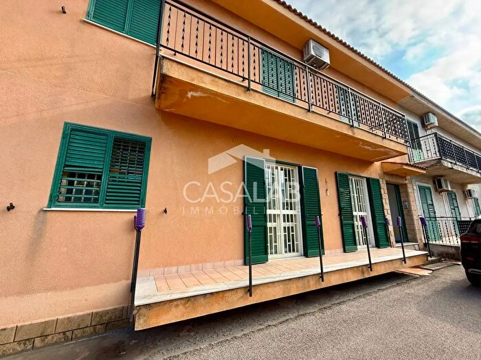 Appartamento con 5 locali in vendita in Via Domenico Lo Faso, Palermo