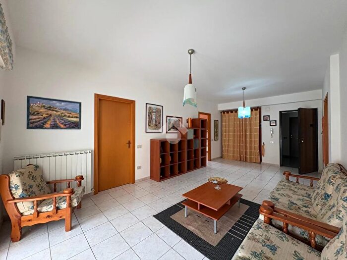 Appartamento quadrilocale in vendita in Via Spagna, Rende