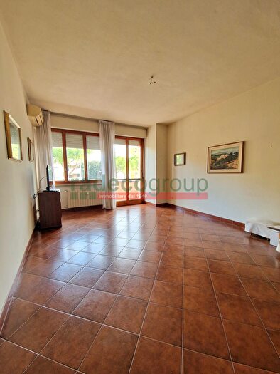 Appartamento con 5 locali in vendita in Via Goito, Livorno