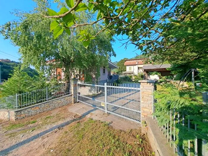 Casa trilocale in vendita in Via Rivà Masini, Barge