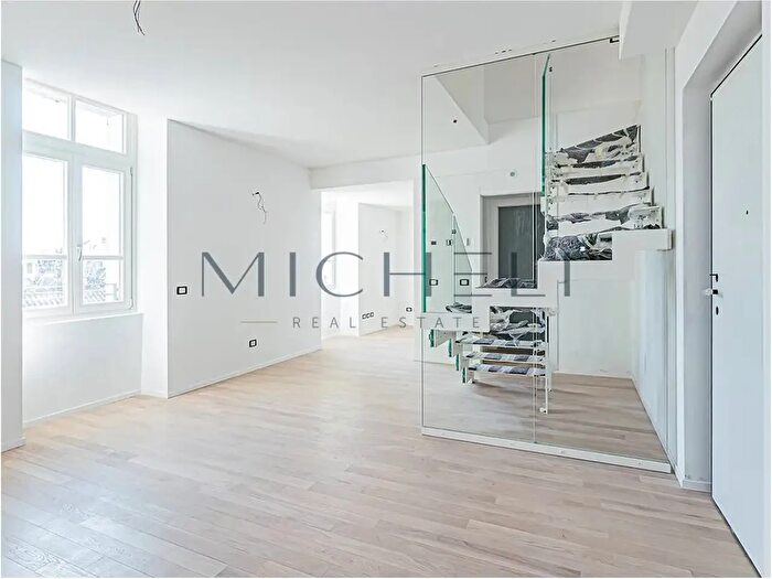 Appartamento trilocale in vendita in Via Antonio Ghislanzoni, Lecco