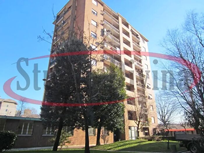 Appartamento trilocale in affitto in Via Pasquale Miglioretti, Milano
