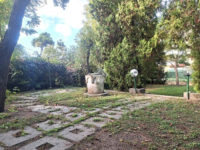 Appartamento quadrilocale in vendita in Viale Santo Domingo, Comacchio