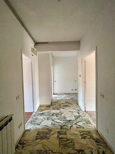 Appartamento con 7 locali in vendita in Brugnato