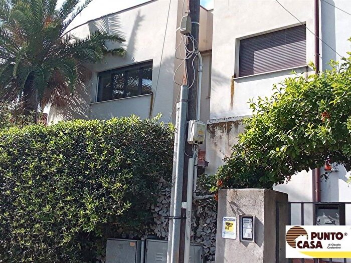 Appartamento trilocale in affitto in Via Marinai Alliata, Mondello Valdesi, Palermo