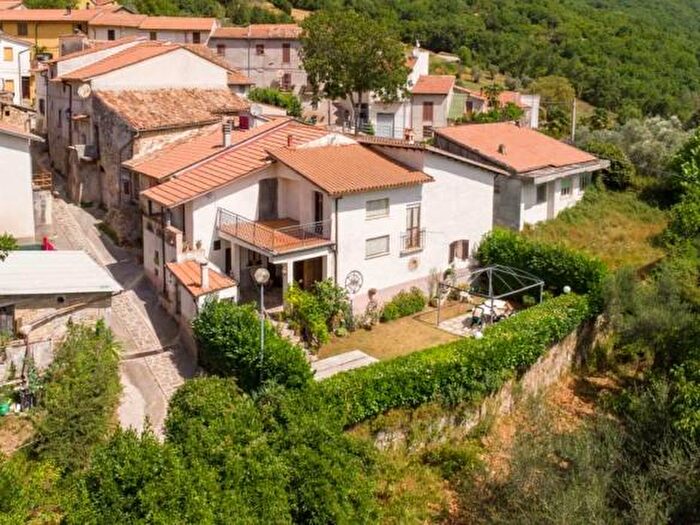 Casa con 5 locali in vendita in Castel SantAngelo