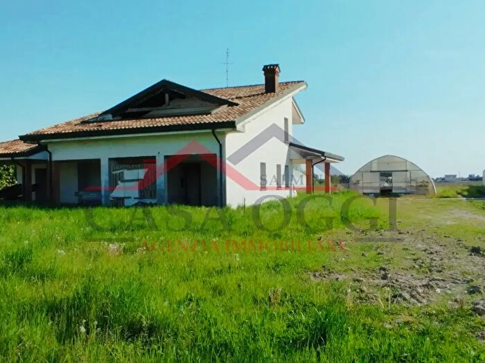 Case in Vendita e in Affitto - 2