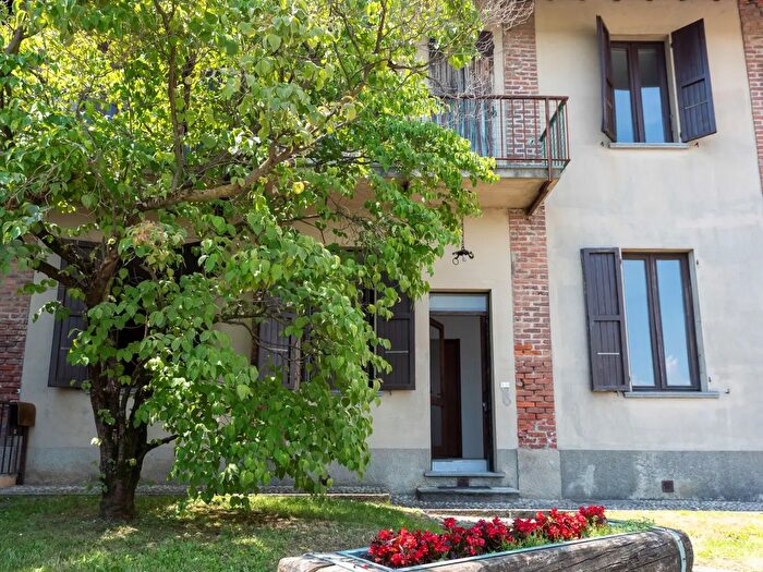 Casa trilocale in vendita in Via San Vincenzo, Cantu