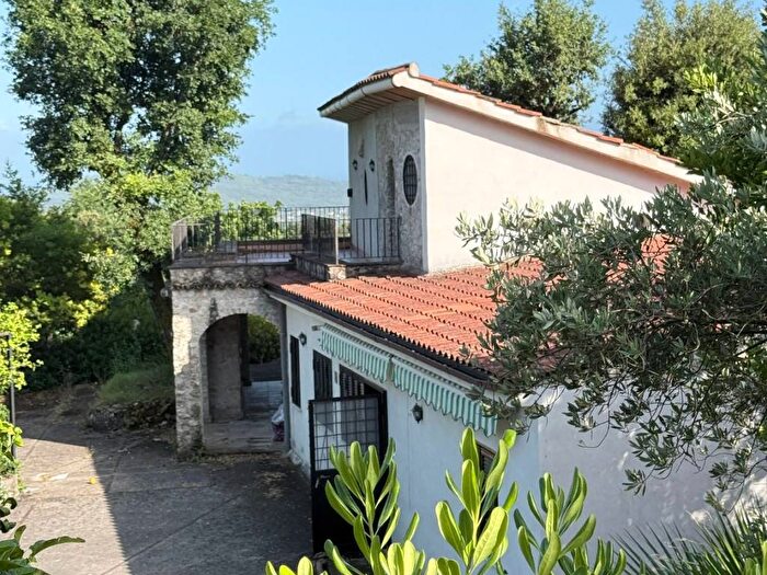 Casa con 5 locali in affitto in Via Ponzanello, Madonna Della Croce, Formia