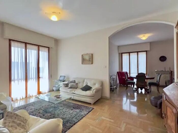 Appartamento con 5 locali in vendita in Via Privata degli Angeli, Savona