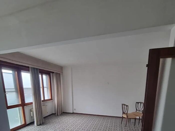 Appartamento con 6 locali in vendita in Pisa