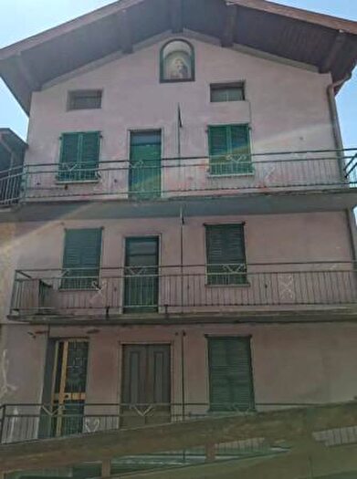 Casa con 6 locali in vendita in Via Bora, Cimbergo