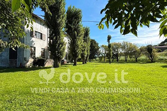 Casa con 6 locali in vendita in Via Maguzzano, Lonato