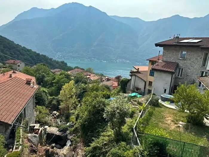 Appartamento bilocale in vendita in Via Onzanigo, Nesso