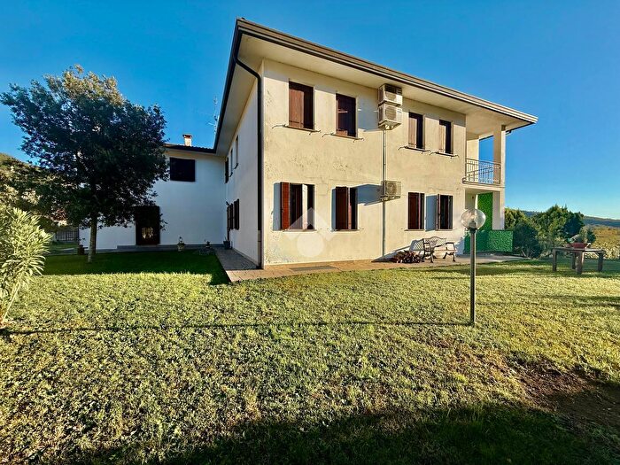 Appartamento trilocale in vendita in Via Prossima, Cinto Euganeo