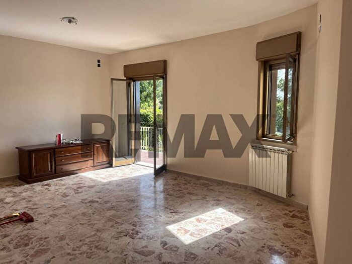 Appartamento con 5 locali in affitto in via san gregorio, Sant'Agata li Battiati